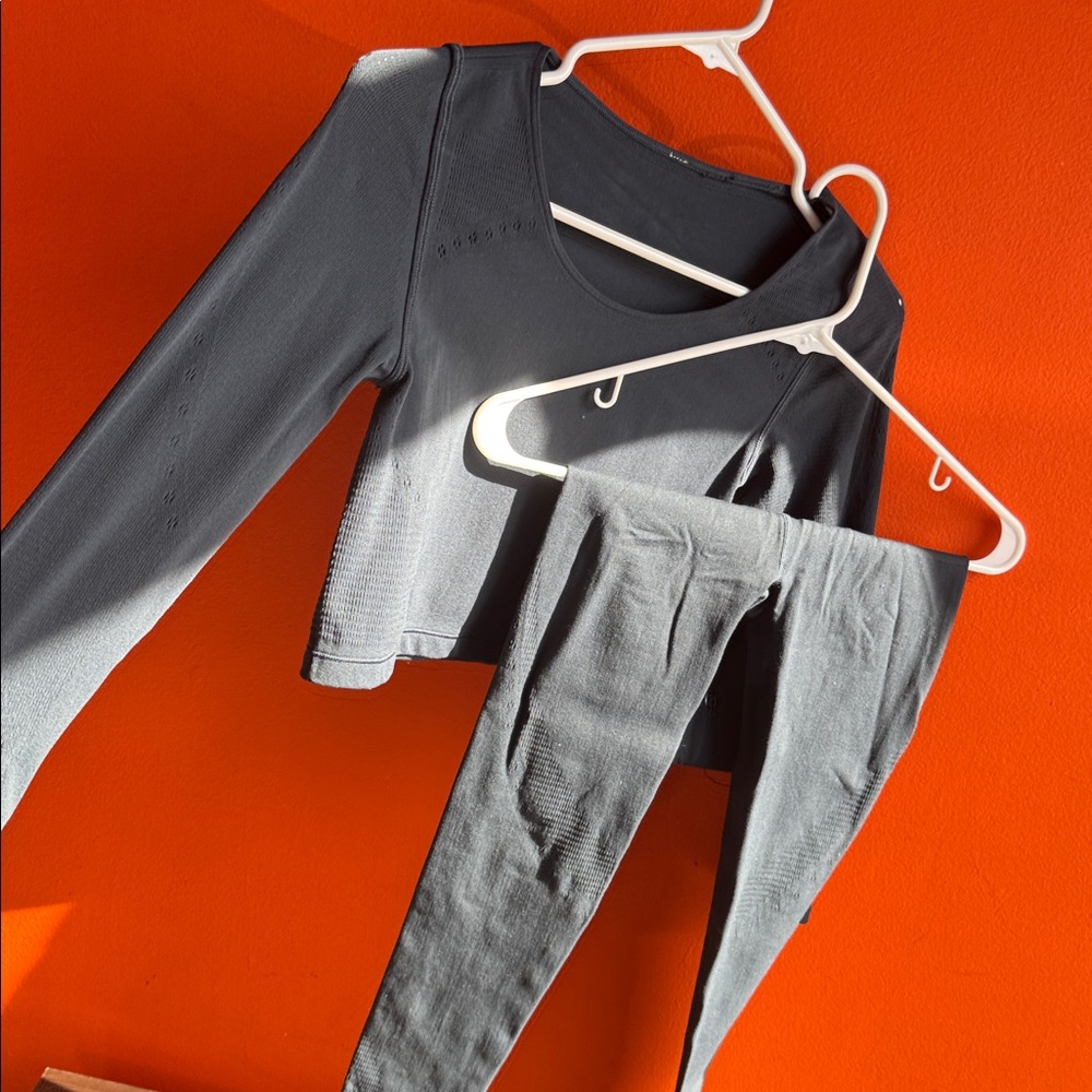 lululemon athletica set top and bottom